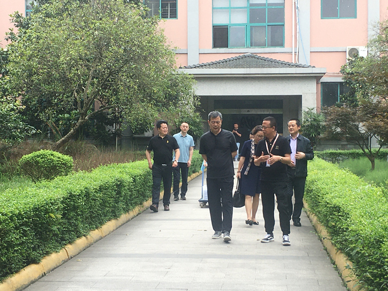 乐山市政协调研组组长耿强到我公司调研“就业服务”工作_副本